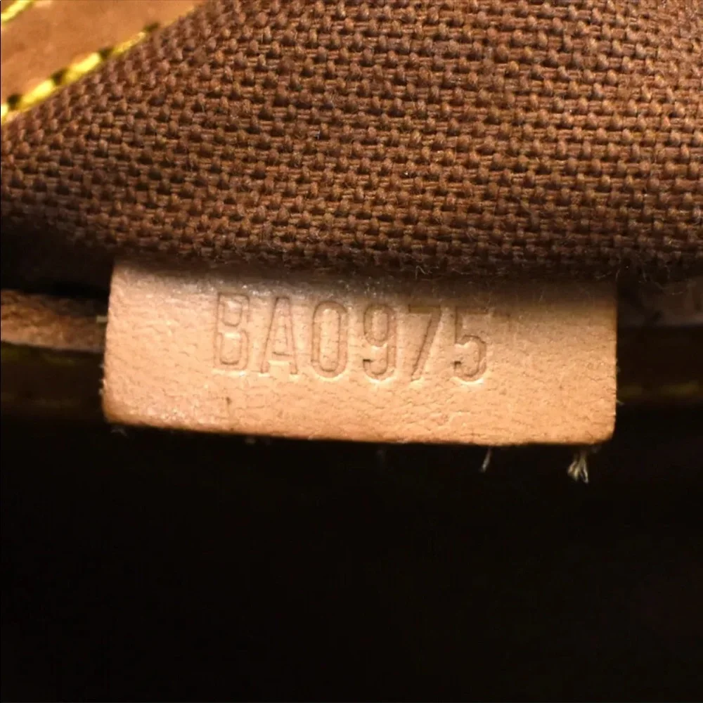 Louis Vuitton Alma Hand Bag - Picture 3 of 11